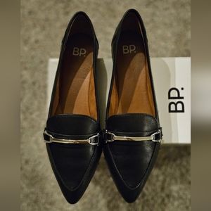 New black leather flats
